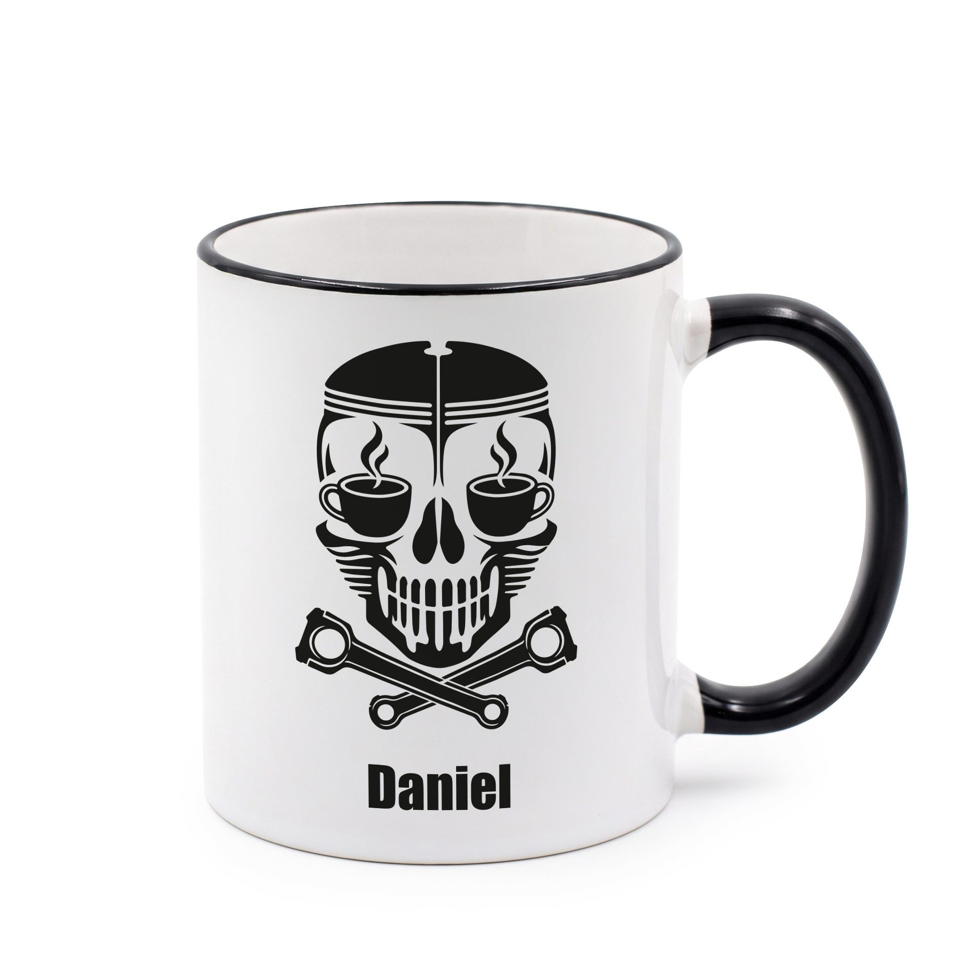 Weiße Tasse mit schwarzem Henkel, Kolben Totenkopf Motiv und Name Daniel