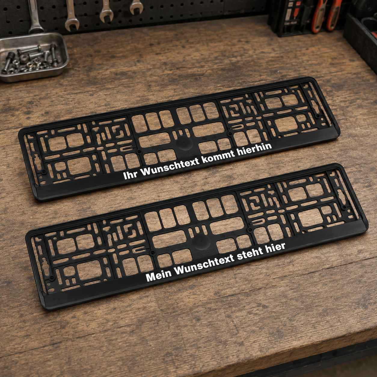 2x KFZ Kennzeichen Halter personalisiert mit Wunschtext | Schwarze Nummernschild Halterung bedruckt